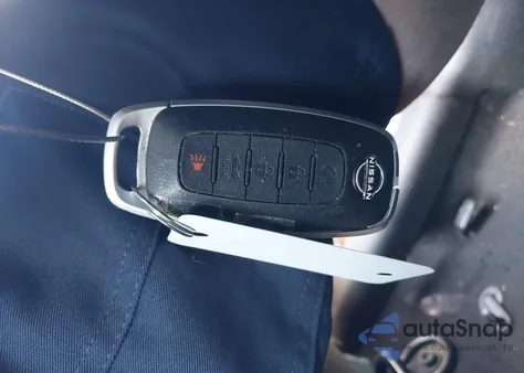 2024 Nissan Versa 1.6 Sr z USA, uszkodzony, nr VIN 3N1CN8FV7RL823236